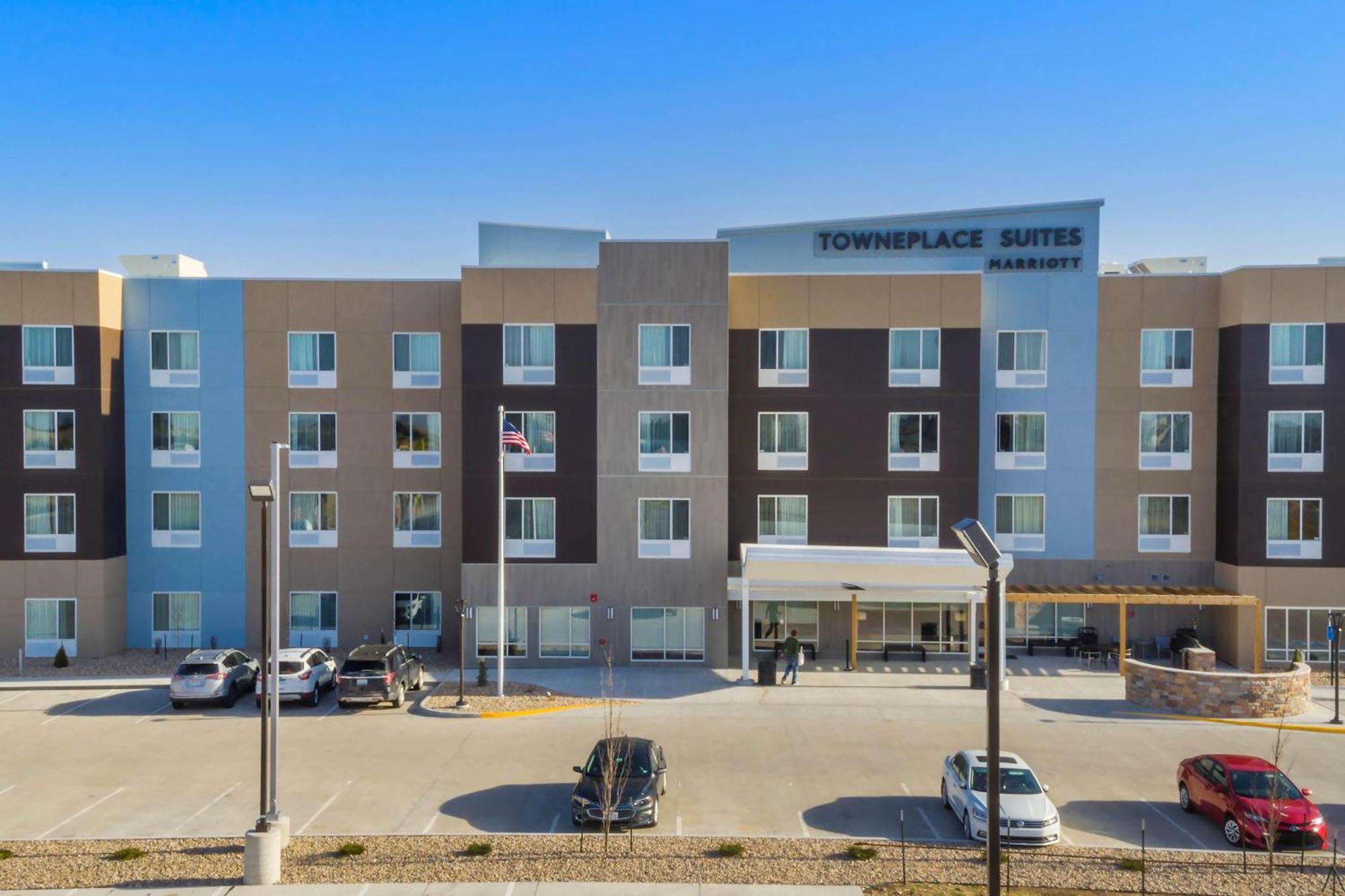 Towneplace Suites By Marriott Хейс Экстерьер фото