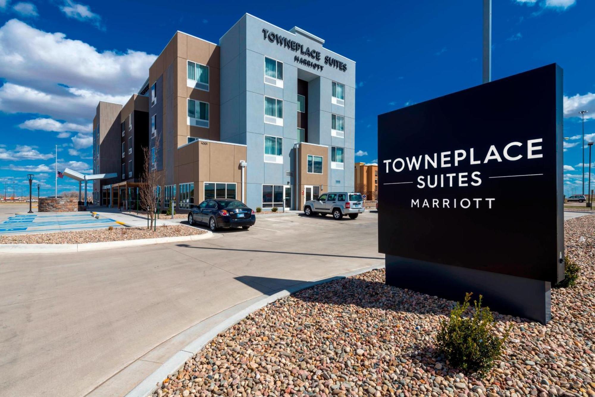 Towneplace Suites By Marriott Хейс Экстерьер фото